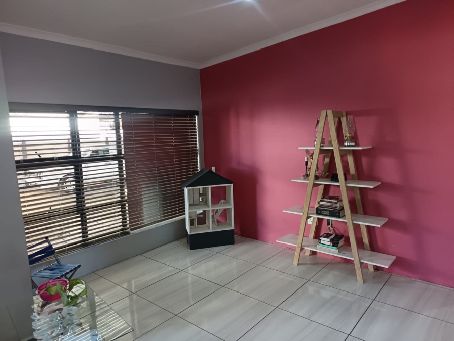 4 Bedroom Property for Sale in Kimberley North Northern Cape